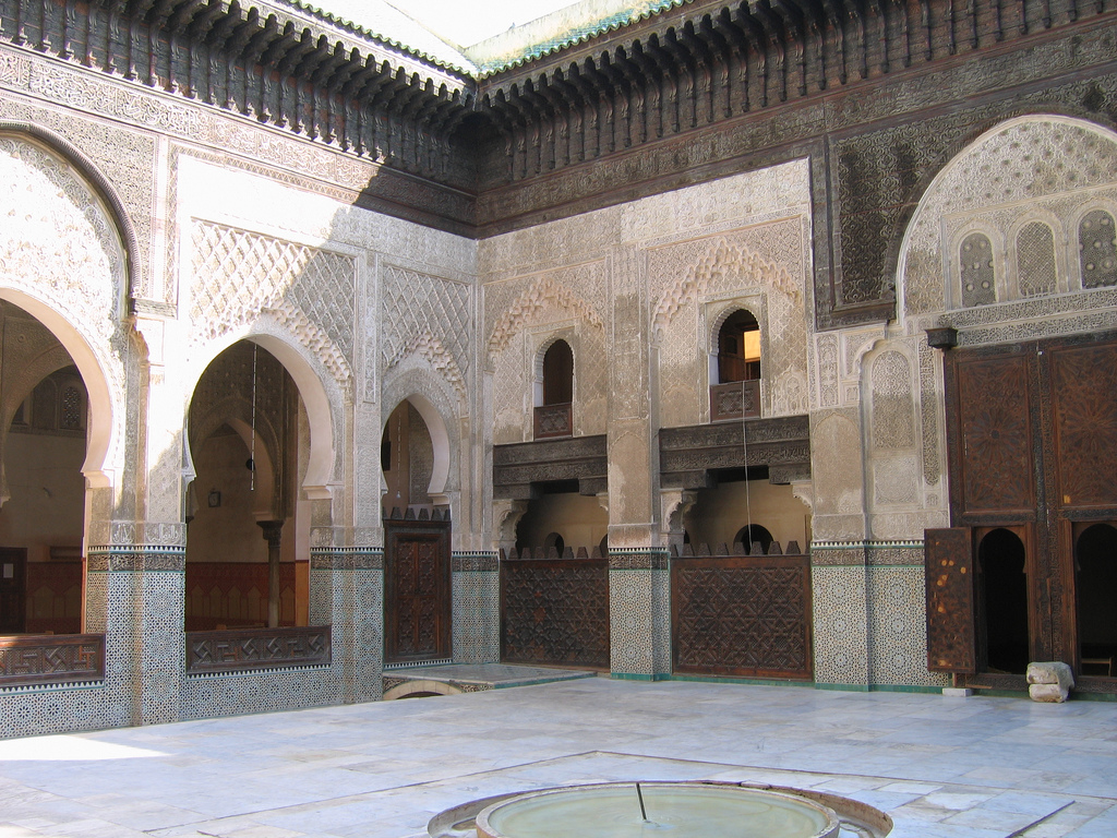 courtyard part of the building complex of al-Qarawiyyin©Lietmotiv  CC BY-SA 2.0 via Wikimedia Commons